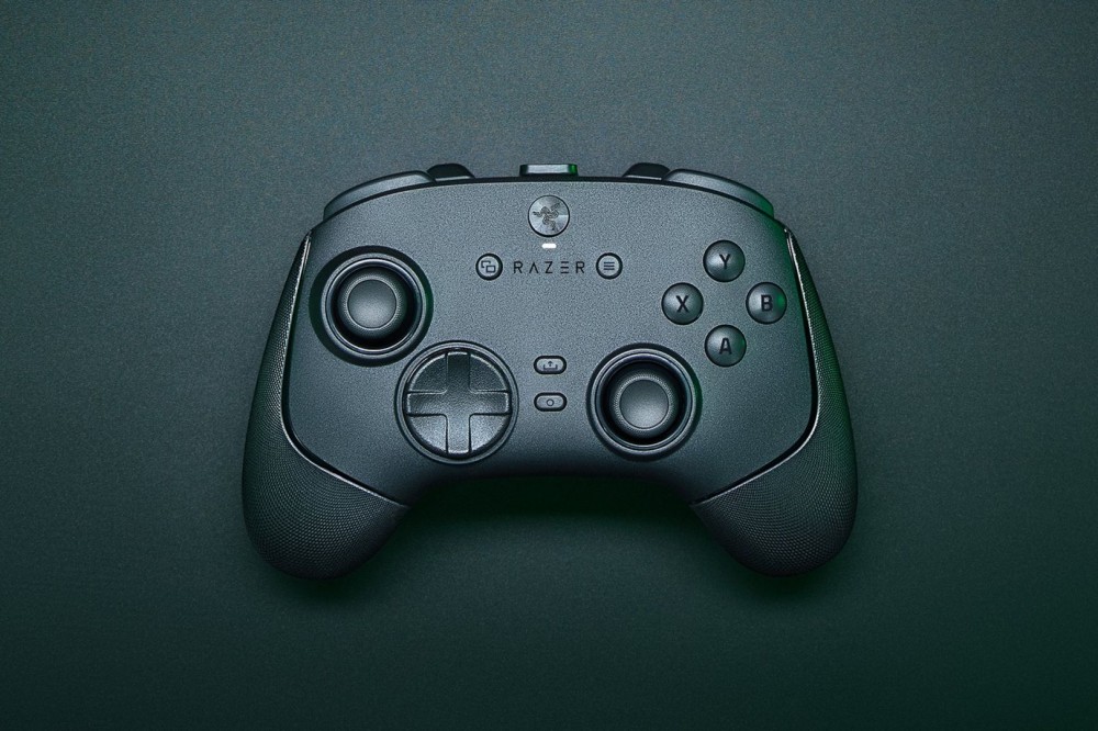Razer Wolverine V3 Pro 8K PC Wireless Gamepad Black