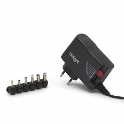 Delight Univerzális adapter 2,5A