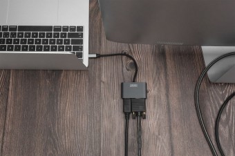 Digitus USB Type-C 4K 2-in-1 DisplayPort + VGA Graphics Adapter Silver