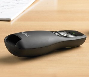 Logitech R400 Laser Presentation Remote Red Laser Black