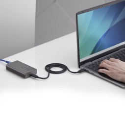 Startech STARTECH - IO NETWORKING USB4 TO ETHERNET ADAPTER .